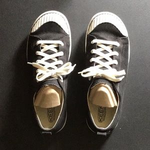 Keen Black Canvas shoes